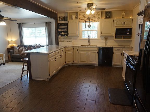 2nd image of 24 Temple Ave