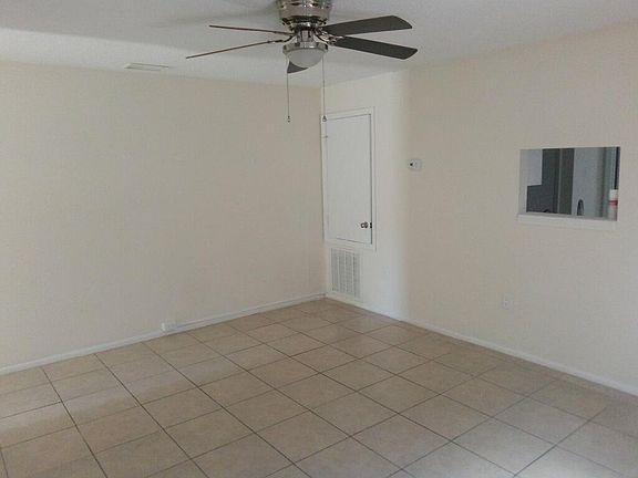4th image of 1118 Woodman Way