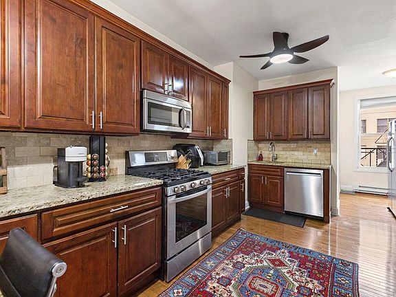 4th image of 211 Adams St #5-3N