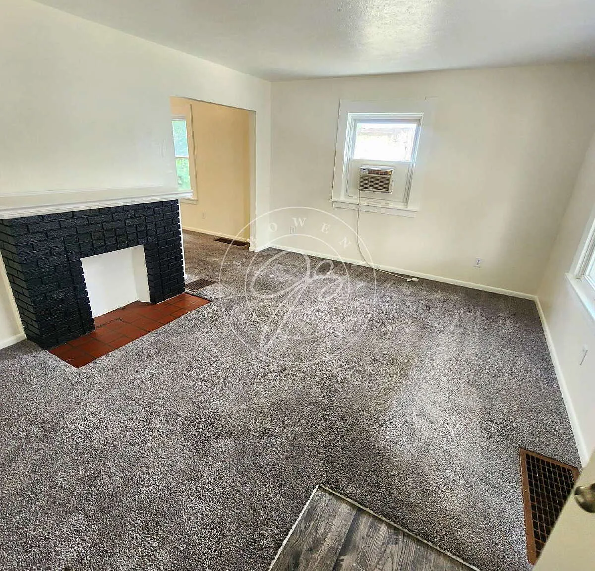 3 bed, 1.0 bath, 1128 sqft, $1,400 — Photo 3