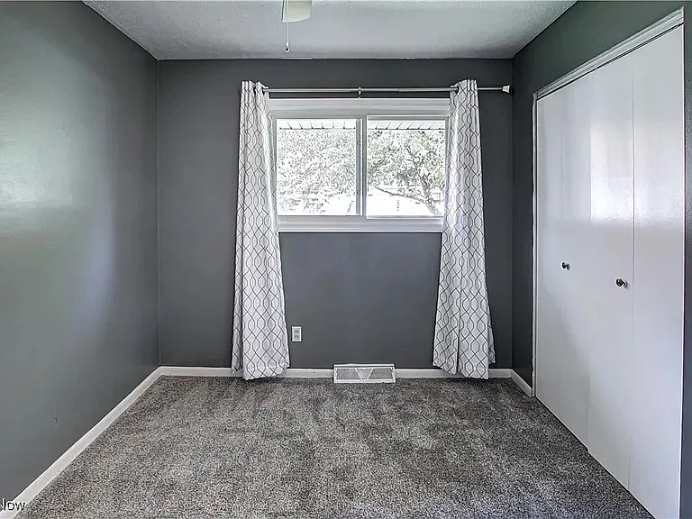 7660 Holly Dr — Photo 17