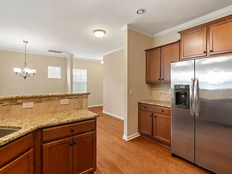 2084 Tanners Mill Dr — Photo 11