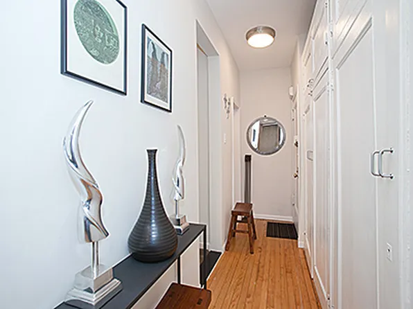 105 East 15th Street image 8 of 26