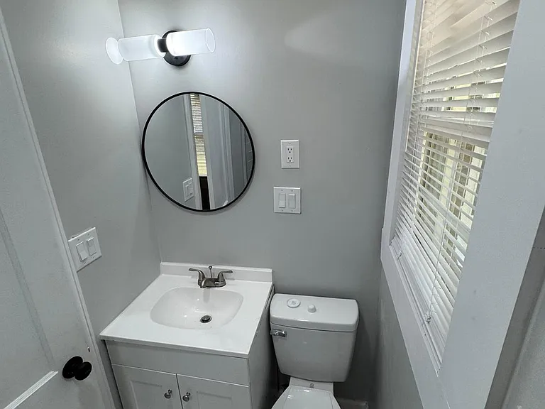 1556 Harper St — Photo 13