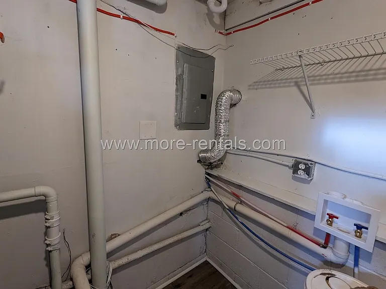 1584 Southfield Dr S — Photo 13