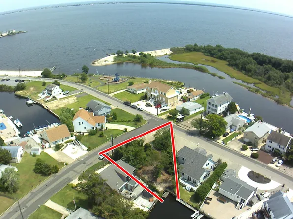 1 Drake Pl, Bayville, NJ 08721