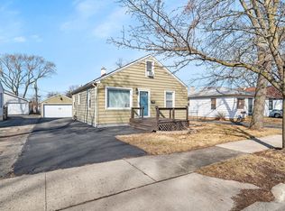 1313 Waverly Pl, Joliet, IL 60435