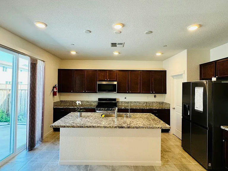 5348 Knights Valley Ln — Photo 3