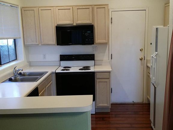 5th image of 1001 N Pasadena St Unit 139