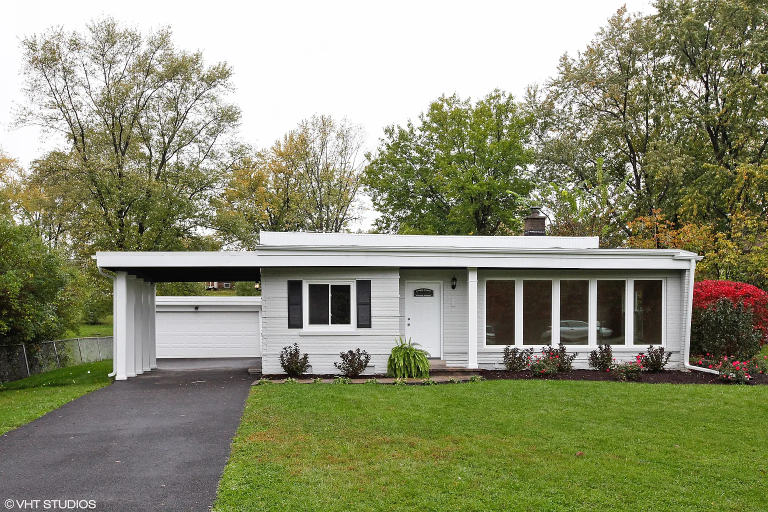 1430 S Stewart Ave photo 1