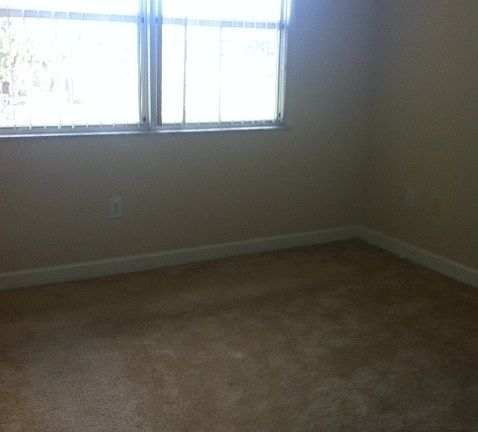 4th image of 3355 NE 13th Circle Dr Unit 110