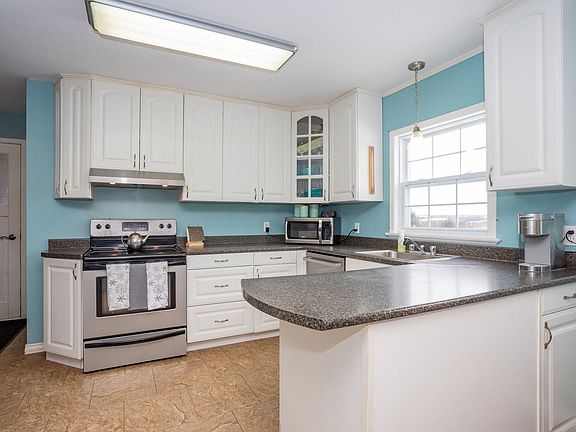 5th image of 11778 Saint Peters Rd