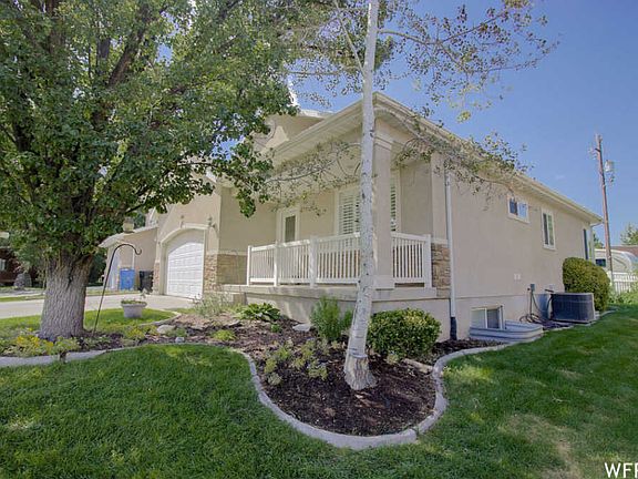 3rd image of 1468 W Duck Pond Ln