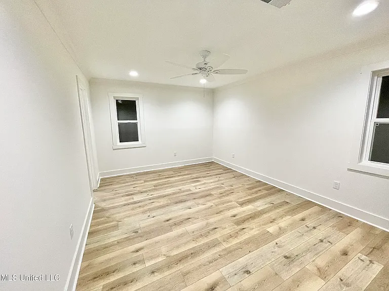 107 Pine Rd — Photo 14