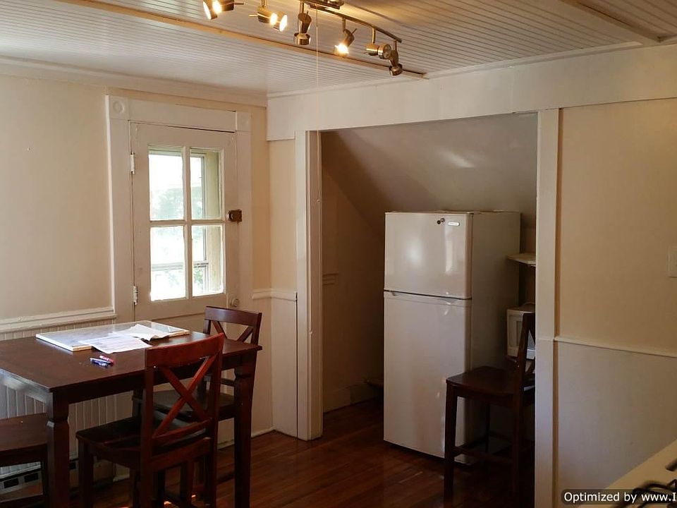 1st image of 96 Woodland St Floor 3