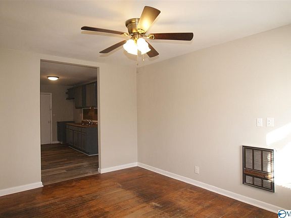 4th image of 2908 Hart Dr NW