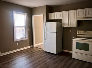 107 Mount Saint Charles Ave FLOOR 2, Woonsocket, RI 02895