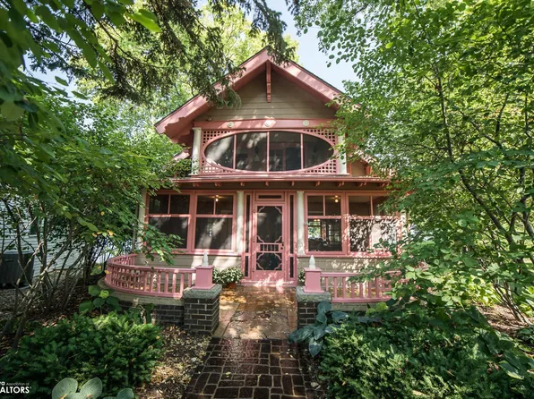 15542 Dodge Ave, Clear Lake, IA 50428