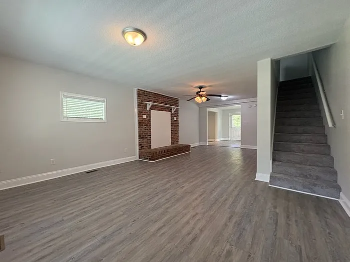 614 N Wilson St — Photo 9