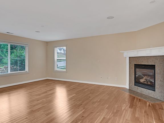 2nd image of 3218 Hoffman Hill Blvd