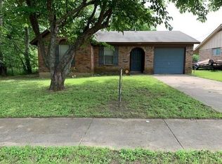 1419 McAnear St, Cleburne, TX 76033