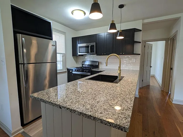 2824 Midvale Ave #M-2824B — Photo 16
