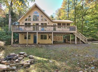1111 Redwood Ter, Pocono Pines, PA