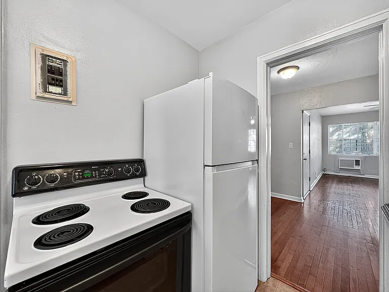 804 Highland Ave — Photo 12