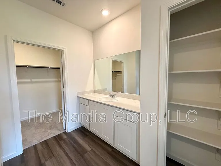1213 Herring Dr — Photo 8