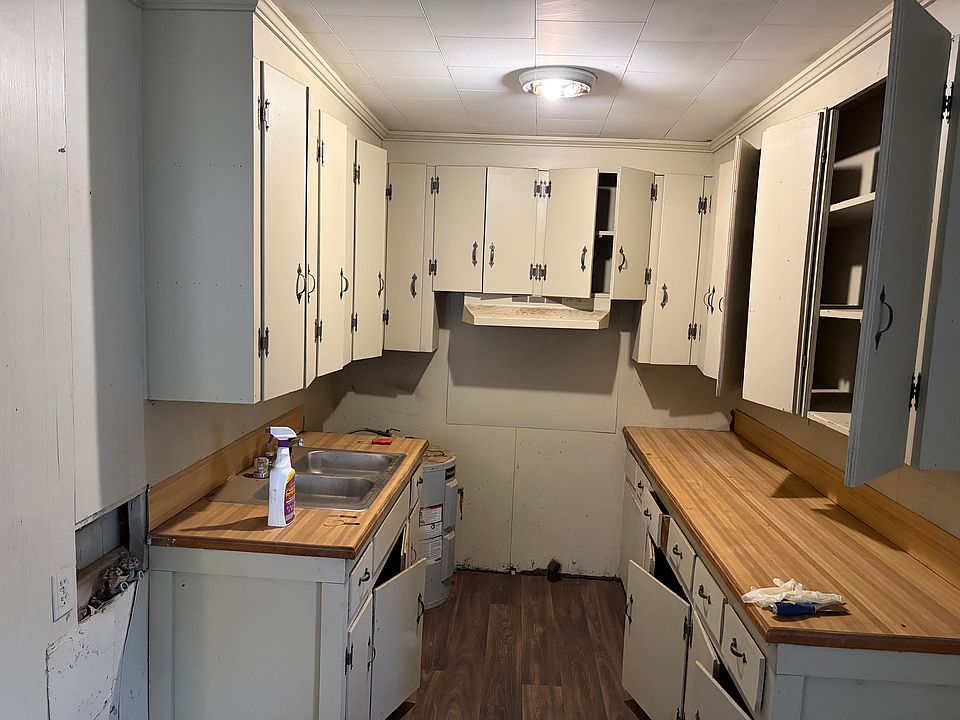 2nd image of 133-135 Freemont St #133