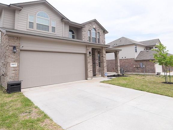 3rd image of 3907 Brunswick Dr