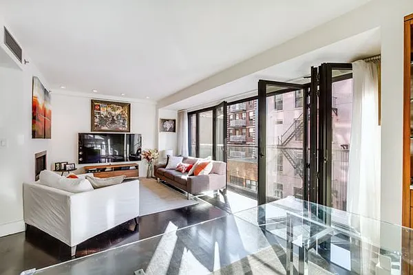 Rented by Compass | media 26