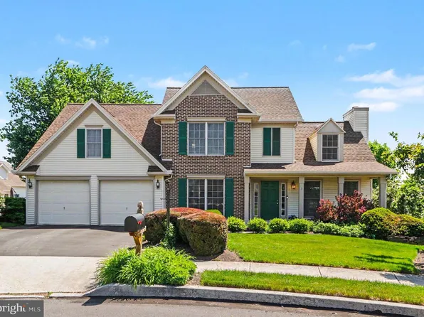 3 Hilltop Cir, Mechanicsburg, PA 17055