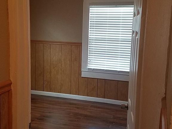 4th image of 1604 2nd Ave