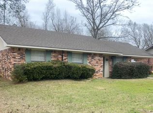 1004 Nichols St, Deridder, LA 70634