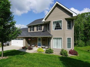 237 Sherwood Rd, Bridgeport, WV 26330