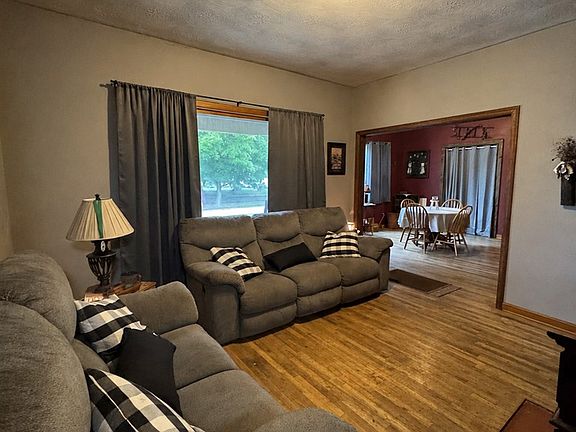 5th image of 903 S Hinde St