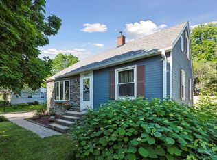 1211 Quebec Ave N, Golden Valley, MN 55427