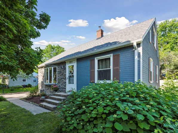 1211 Quebec Ave N, Golden Valley, MN 55427