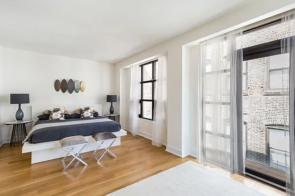 Sold by Compass | media 18