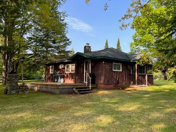 8594 Levering Rd, Levering, MI 49755