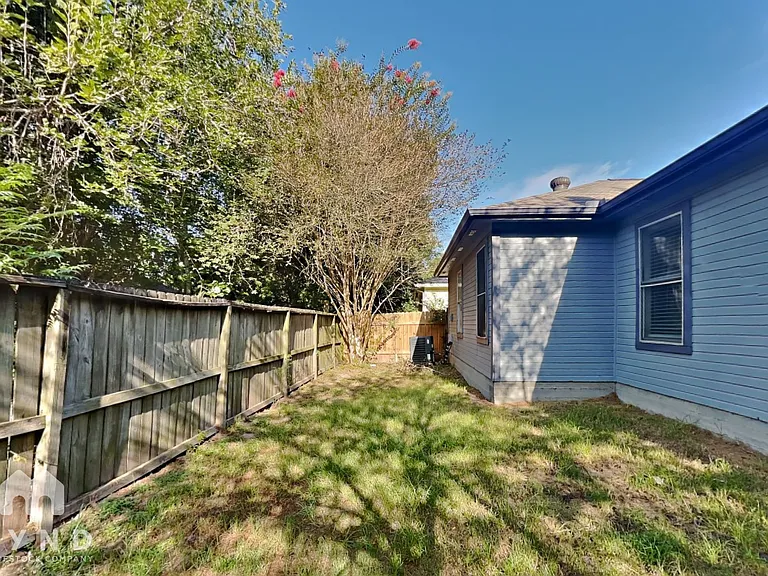 598 Orangewood Dr — Photo 18