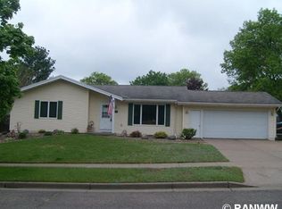 3356 Sharon Dr, Eau Claire, WI 54701