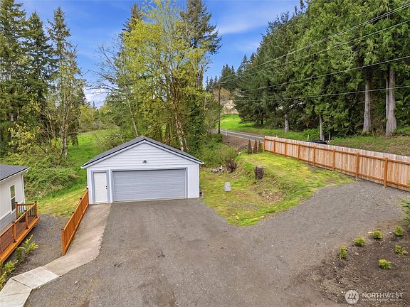 5th image of 2571 Hazel Dell Road