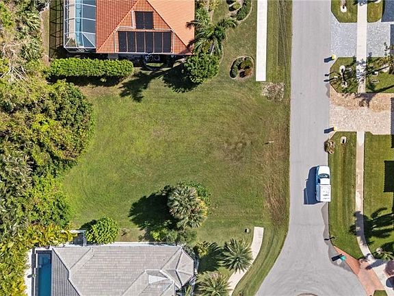 3rd image of 920 Ironwood CT