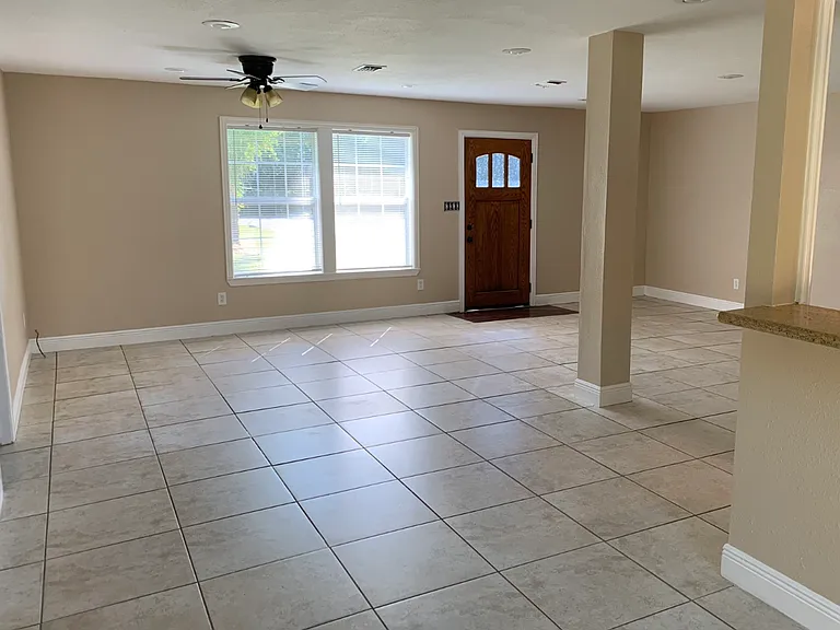 1106 Fay Rd — Photo 2