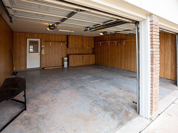 2nd image of 2401 Regent Dr