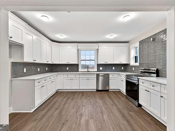 5th image of 155 McClure Rd