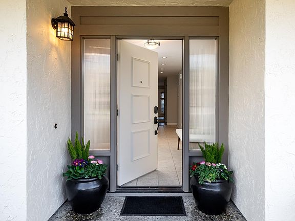 2nd image of 11052 Canyon Vista Dr