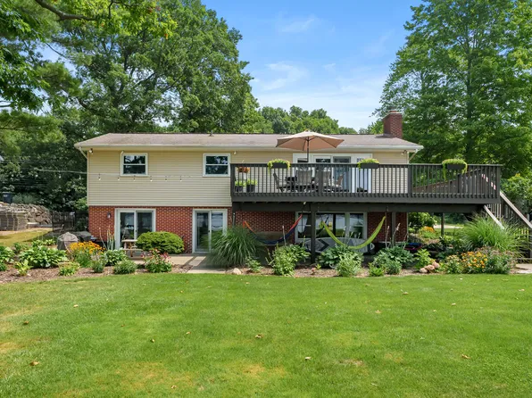 9340 E Shore Dr, Portage, MI 49002